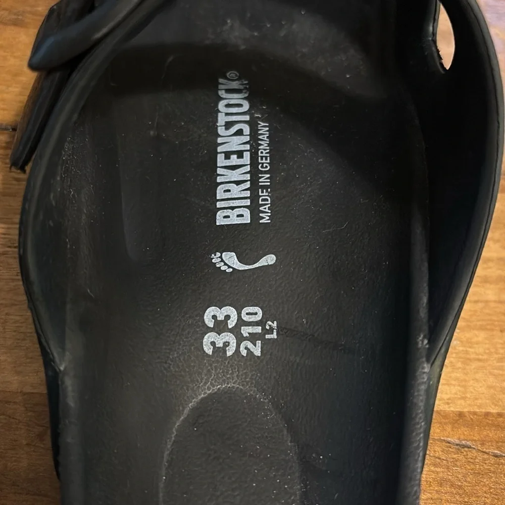Birkenstock children’s sandals, size 33, black color, in good condition
